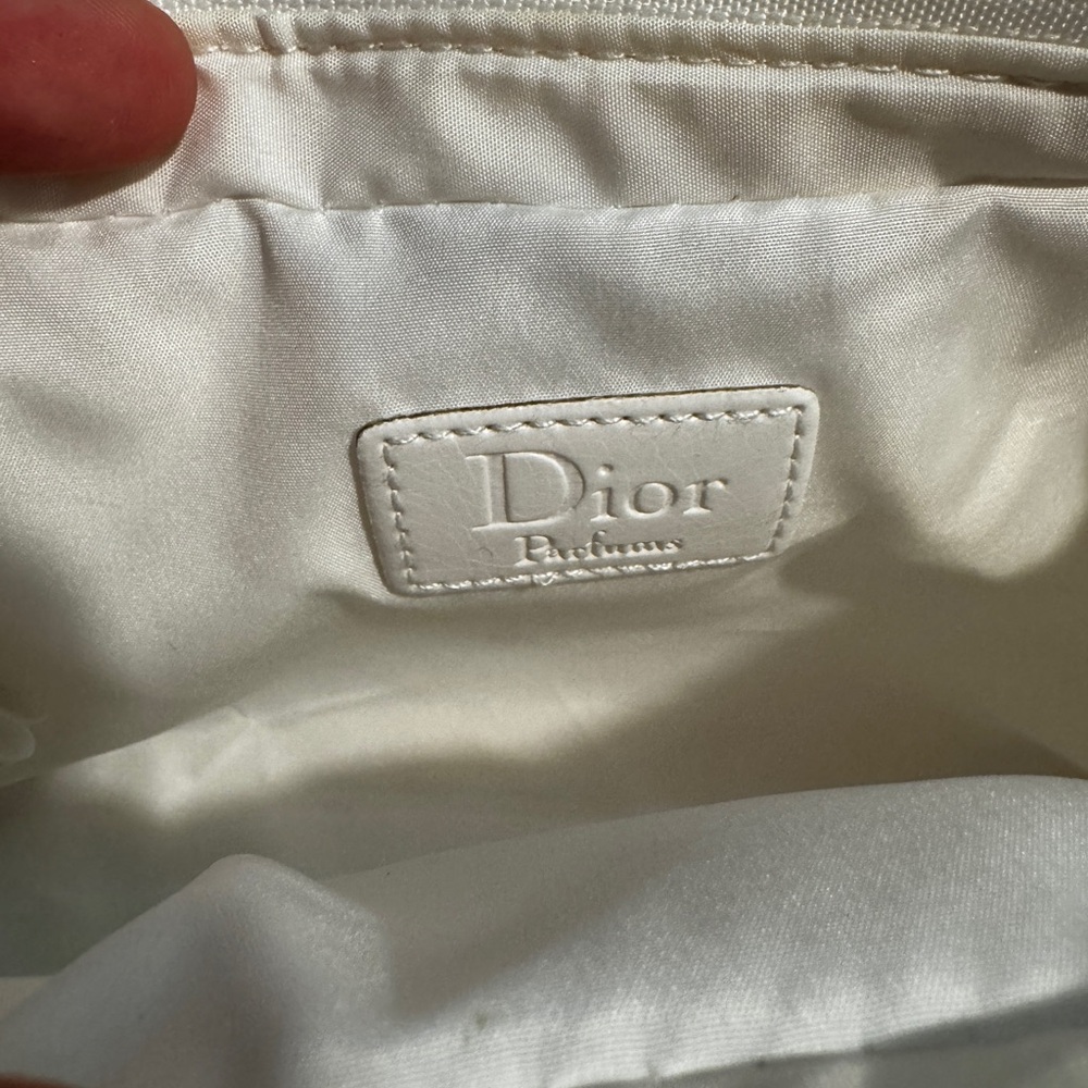 Christian Dior Parfums White Makeup Bag EUC - Picture 10 of 16